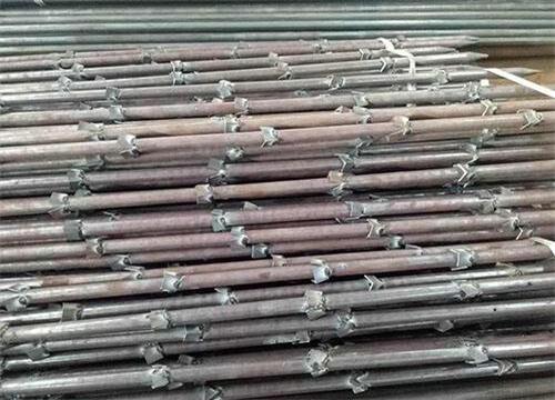 柳南隧道钢花管